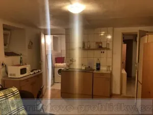 Pronájem bytu 1+kk, Praha - Ruzyně, Stochovská, 32 m2