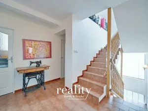 Prodej rodinného domu, Hodonice, 480 m2