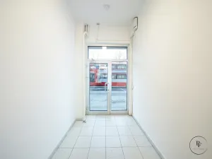 Pronájem obchodního prostoru, Praha - Holešovice, Ortenovo náměstí, 15 m2