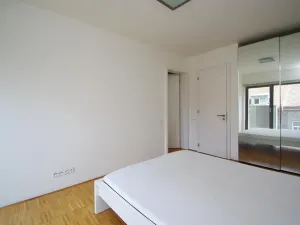 Pronájem bytu 2+kk, Praha - Žižkov, Prokopova, 58 m2