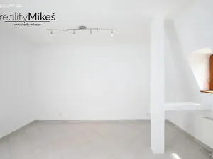 Pronájem bytu 2+1, Liberec, Pražská, 68 m2