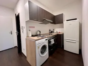 Pronájem bytu 2+kk, Karlovy Vary, Charkovská, 48 m2