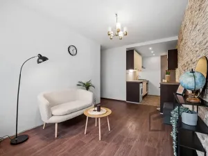 Prodej bytu 2+kk, Praha - Hostivař, Zápasnická, 39 m2