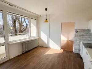 Pronájem bytu 2+1, Jablonec nad Nisou, Budovatelů, 58 m2