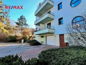 Pronájem bytu 1+kk, Praha - Podolí, Na hřebenech I, 34 m2