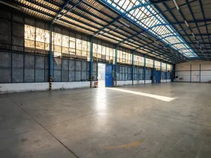 Pronájem skladu, Ostrava, Navrátilova, 30404 m2