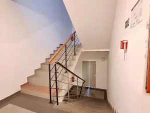 Pronájem bytu 2+kk, Praha - Holešovice, Malá Plynární, 47 m2