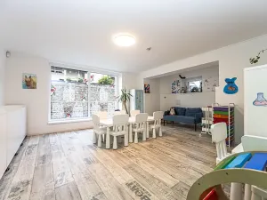 Pronájem vily, Praha - Štěrboholy, Ústřední, 280 m2