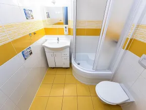 Pronájem komerční nemovitosti, Praha - Štěrboholy, Ústřední, 280 m2