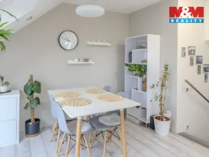 Prodej bytu 3+1, Zlín - Kudlov, Žlutá, 83 m2