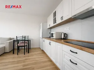 Pronájem bytu 3+kk, Kladno, Unhošťská, 60 m2