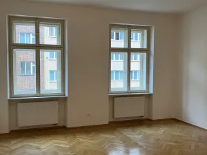 Pronájem bytu 1+kk, Praha - Karlín, Thámova, 44 m2