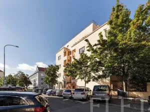 Pronájem bytu 1+kk, Praha - Žižkov, Biskupcova, 38 m2