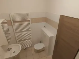 Pronájem bytu 1+kk, Hradec Králové, Denisovo náměstí, 43 m2
