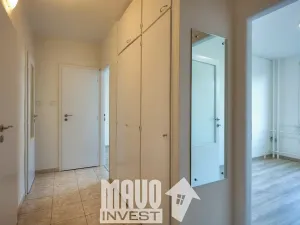 Pronájem bytu 3+1, Praha - Střížkov, Žandovská, 75 m2