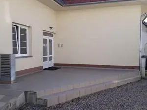Pronájem garážového stání, Kladno, Dr. Vrbenského, 20 m2