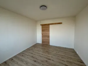 Pronájem bytu 3+1, Praha - Troja, Krynická, 68 m2