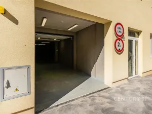 Pronájem bytu 2+kk, Praha, Plzeňská, 48 m2