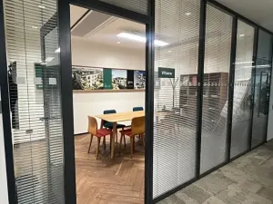 Pronájem kanceláře, Praha - Holešovice, Dělnická, 1280 m2