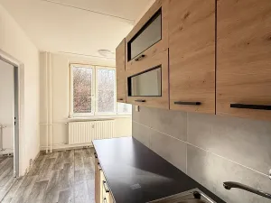 Pronájem bytu 3+1, Chomutov, Zahradní, 77 m2