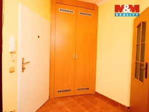 Pronájem bytu 1+1, Karlovy Vary, Svahová, 50 m2