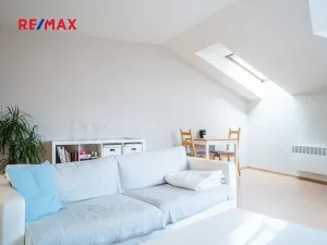 Prodej bytu 2+kk, Hradec Králové, Za Škodovkou, 68 m2