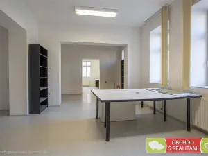 Prodej komerční, Chrudim - Chrudim IV, Lupáčova, 612 m2