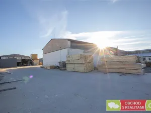 Pronájem skladu, Morašice, 2710 m2