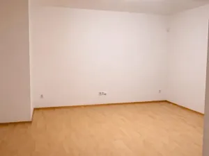 Pronájem bytu 1+kk, Praha - Smíchov, Plzeňská, 34 m2