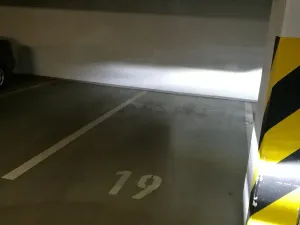 Pronájem garážového stání, Praha - Smíchov, Randova, 15 m2