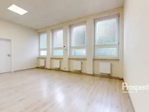 Pronájem kanceláře, Ústí nad Labem - Ústí nad Labem-centrum, Bělehradská, 33 m2