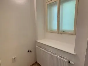 Pronájem bytu 1+1, Liberec, nám. Tržní, 28 m2