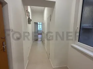 Pronájem bytu 1+kk, Hradec Králové, Velké náměstí, 45 m2