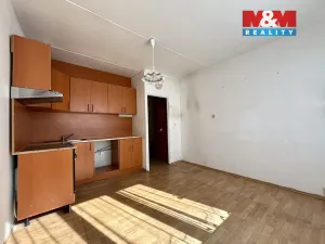Prodej bytu 1+kk, Postoloprty, Jiráskovo náměstí, 19 m2