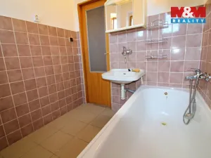 Prodej bytu 3+1, Nový Bor - Arnultovice, Gen. Svobody, 90 m2