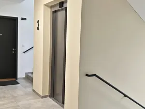 Pronájem bytu 2+kk, Praha - Hodkovičky, V náklích, 68 m2