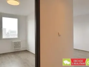Pronájem bytu 2+kk, Praha, Pujmanové, 40 m2
