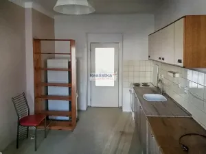 Prodej bytu 1+1, Plzeň, Guldenerova, 48 m2