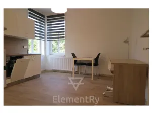 Pronájem bytu 1+1, Hradec Králové, V Lipkách, 32 m2
