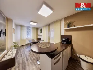 Prodej skladu, Trutnov - Horní Staré Město, 1667 m2