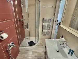 Pronájem bytu 3+1, Praha - Staré Město, Revoluční, 82 m2