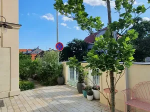 Pronájem bytu 1+kk, Praha - Malešice, Strnadova, 32 m2