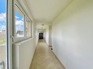 Prodej bytu 1+kk, Praha - Uhříněves, Františka Diviše, 35 m2