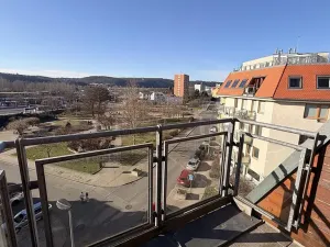 Pronájem bytu 2+kk, Praha, Komořanská, 61 m2