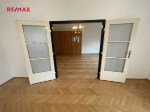 Pronájem bytu 2+1, Praha - Libeň, Vacínova, 96 m2