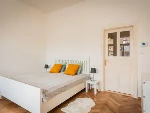Pronájem bytu 2+kk, Praha - Nové Město, Lípová, 41 m2