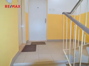 Pronájem bytu 1+kk, Praha - Zbraslav, Tunelářů, 37 m2