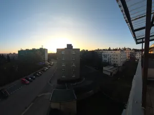 Pronájem bytu 1+kk, Praha - Vinohrady, Nad olšinami, 48 m2