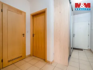 Prodej bytu 2+kk, Praha - Kobylisy, U třešňovky, 57 m2