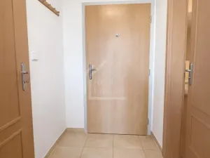 Pronájem bytu 1+kk, Praha - Prosek, Na vyhlídce, 37 m2